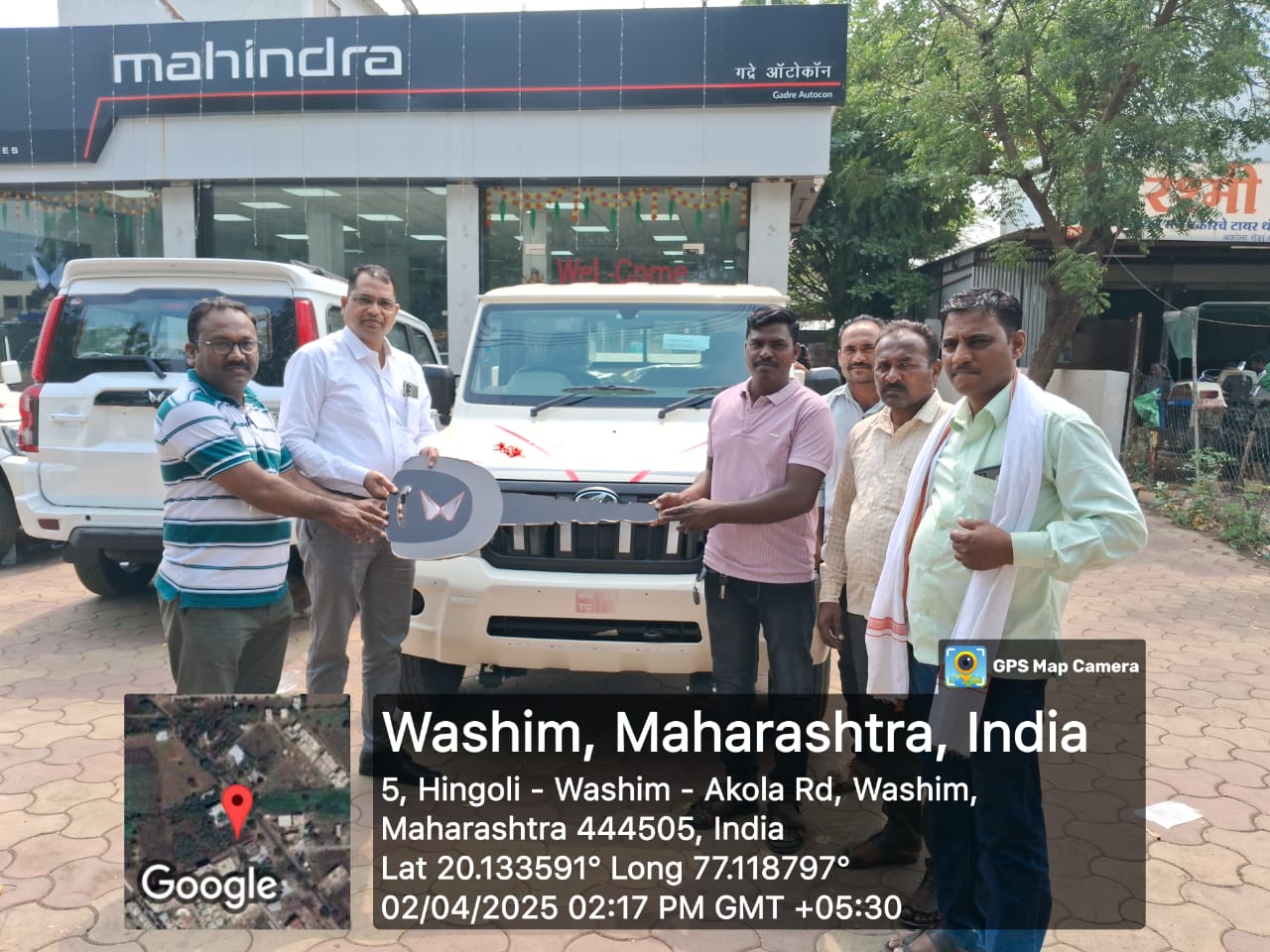प्रदिप ठाकरे या लाभार्थ्यांस मालवाहतुक या व्यवसायासाठी राज्य शासन योजनेअंतर्गत कर्ज वाटप करन्यात आले.
